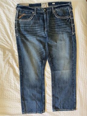 ARIAT- men’s 42/32 M4 Relaxed Bootcut Jeans. NWT